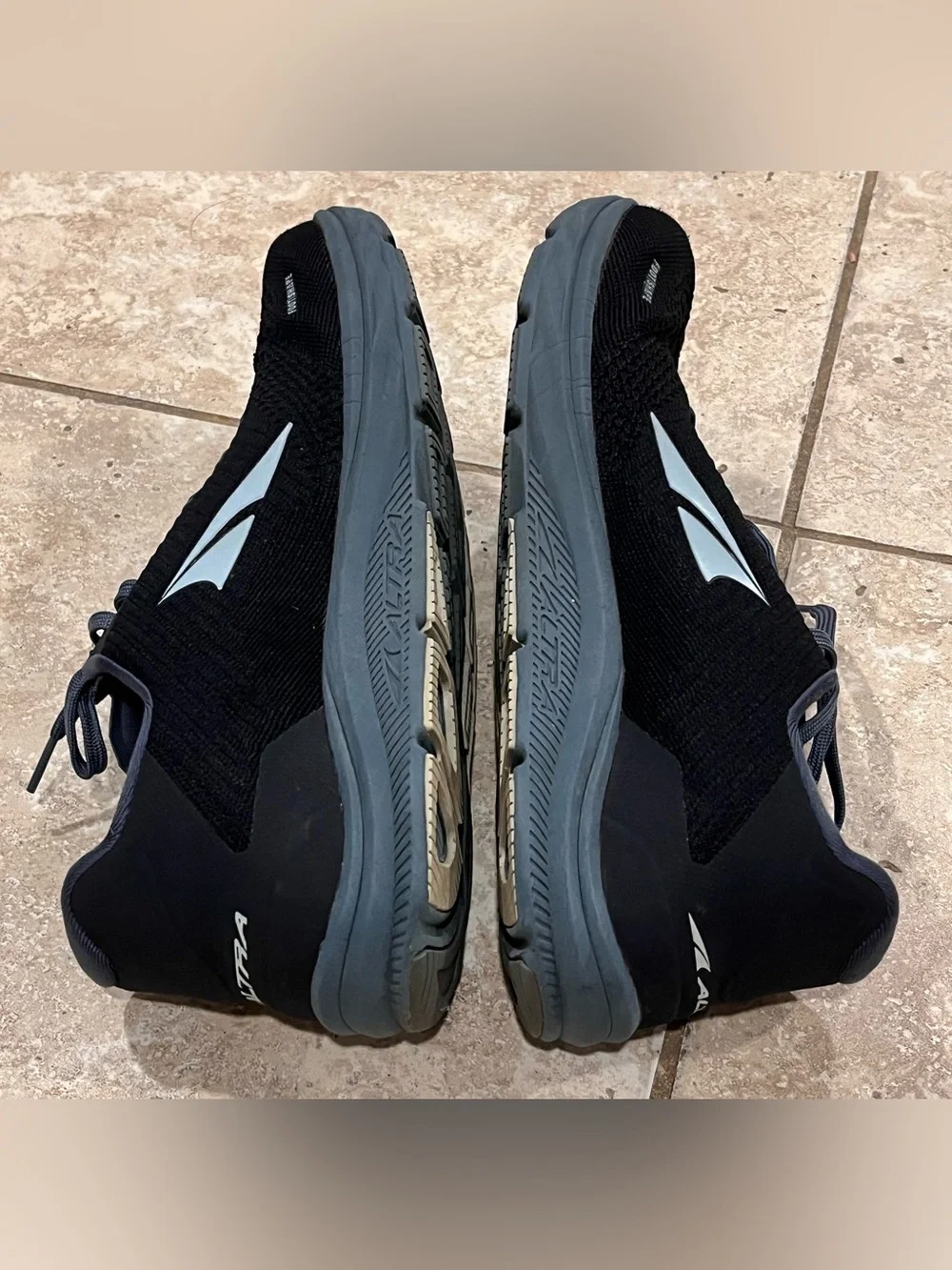 Altra Torin 4.5 Plush Black Gray Running Trail Training Shoes 13 M $160 EUC